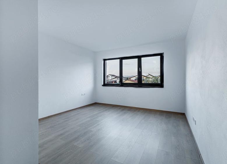 Apartament cu 3 camere decomandat în Hărmanului