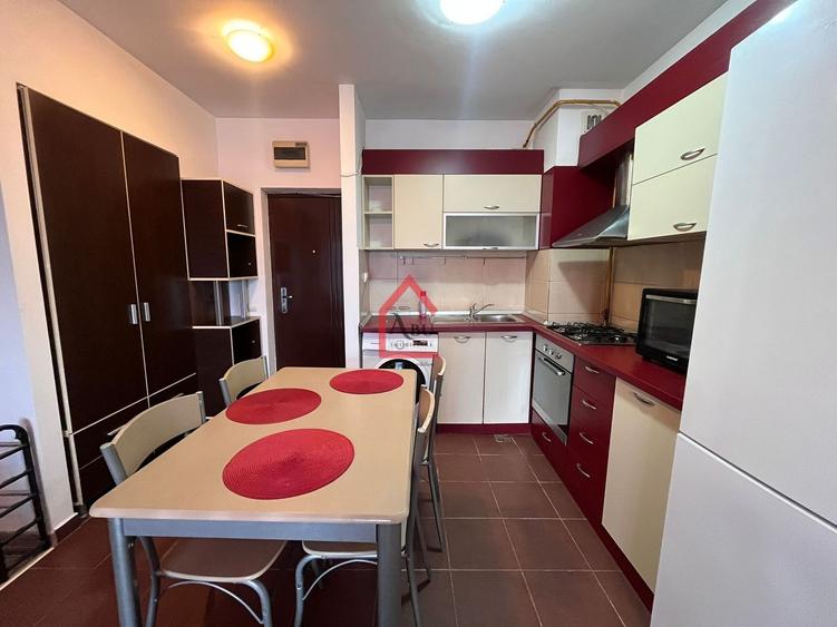 Apartament cu 2 camere semidecomandat, mobilat în Tătărași