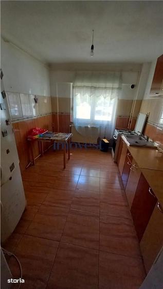 De inchiriat: Apartament cu 3 camere in zona Micro 16 - 4