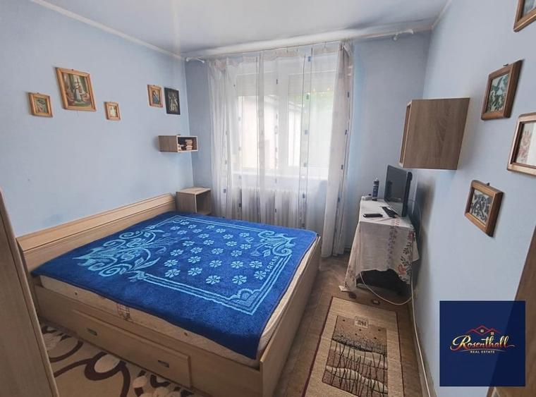 Apartament cu 4 camere decomandat în Central