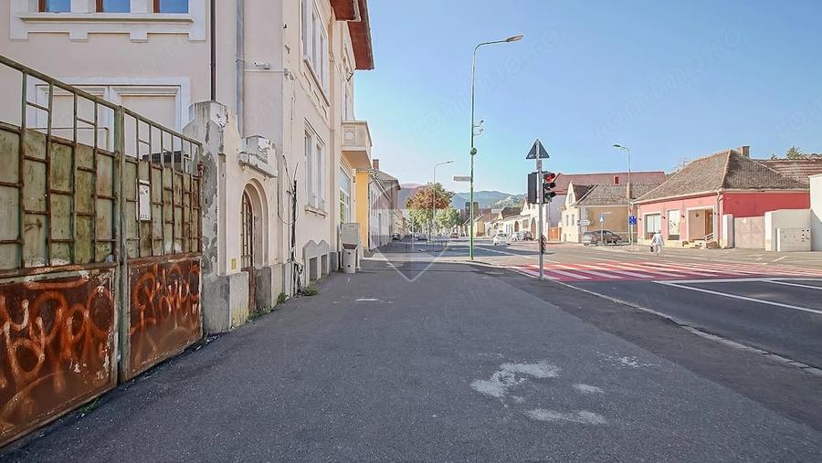Spațiu comercial, de 120 mp, în Blumăna