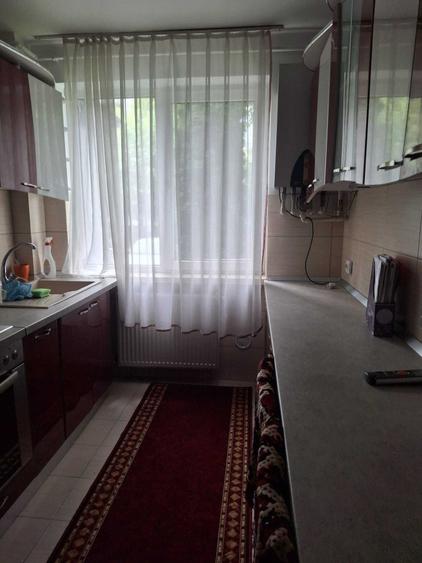 Apartament cu 3 camere decomandat în Independenței