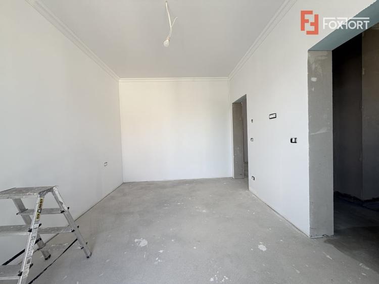 Duplex cu 5 camere cu Canalizare în Dumbrăvița