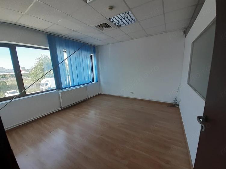 Spațiu comercial, de 583 mp, în Titan