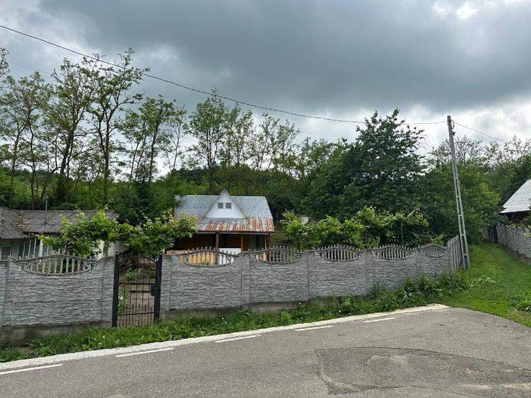 Teren Construcții intravilan de 585 mp, în Rediu