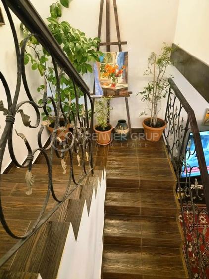 Casă individuală cu 5 camere cu Piscina în Valea Lupului