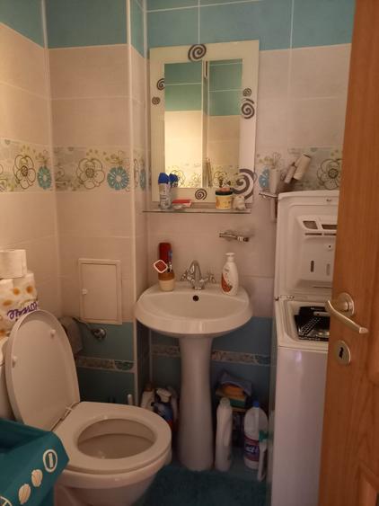 Apartament cu 3 camere decomandat, mobilat în Central