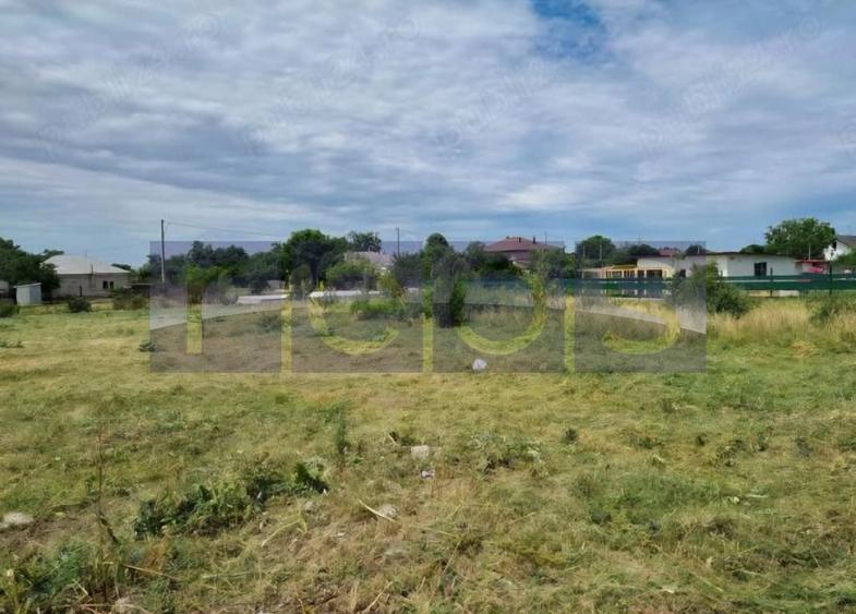 Teren Construcții de 972 mp, în Tânganu