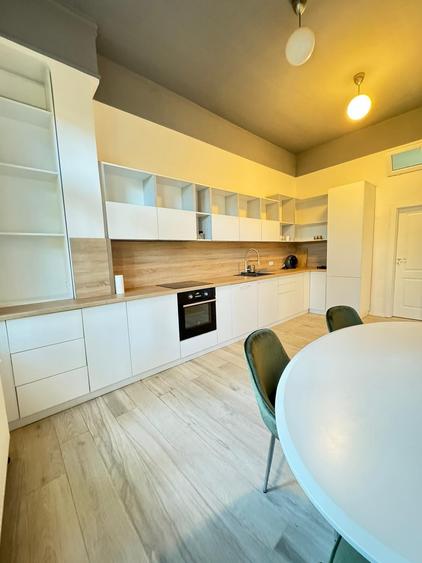 Apartament cu 4 camere decomandat, mobilat în Elisabetin
