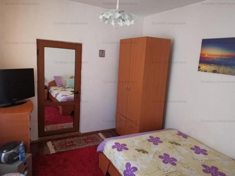 Casă cu 3 camere cu Canalizare în Central