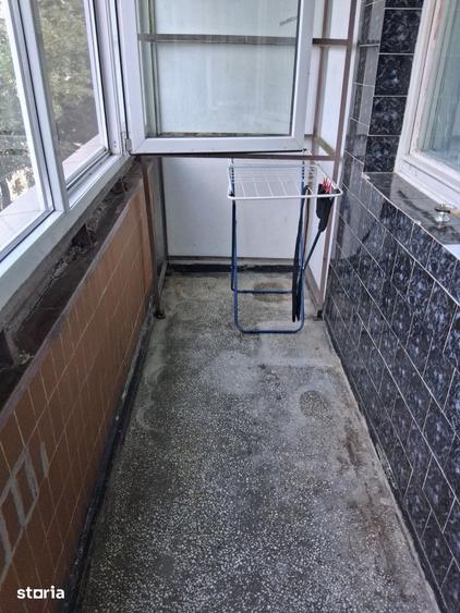 Apartament cu 3 camere decomandat în Titan