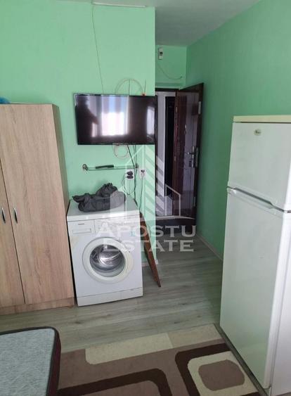 Garsonieră nedecomandată, mobilată în Dacia