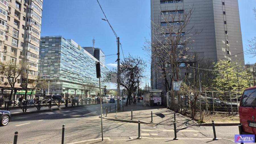 Garsonieră în P-ța Victoriei