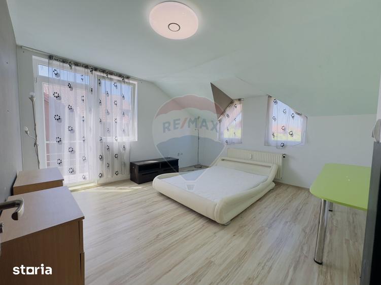 Casă cu 5 camere cu Teren 500 Mp în Paleu