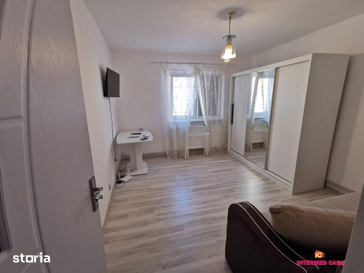 Apartament cu 2 camere decomandat în Cedonia