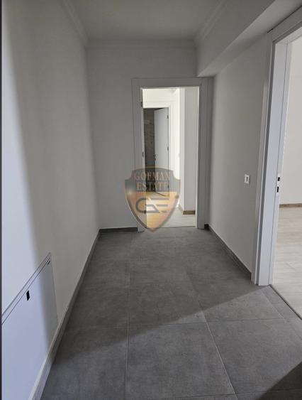 Apartament cu 3 camere decomandat în Energia