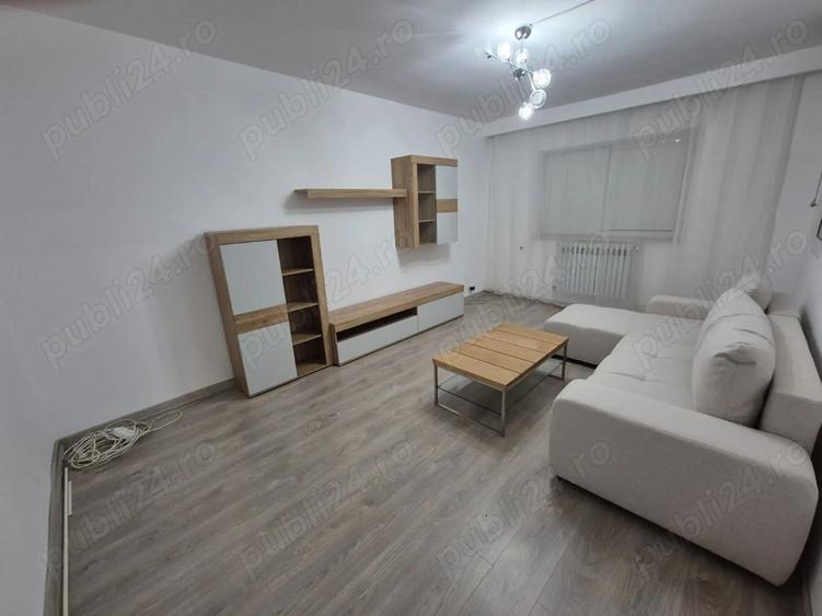 Apartament cu 2 camere decomandat în C5