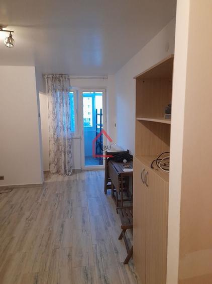 Garsonieră decomandată, mobilată în Alexandru cel Bun