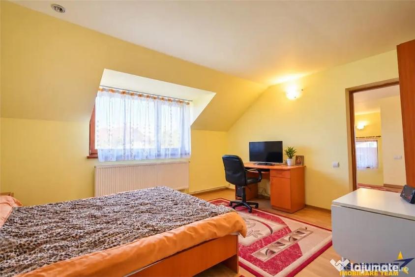Casă cu 5 camere cu Teren 650 Mp în Sânpetru