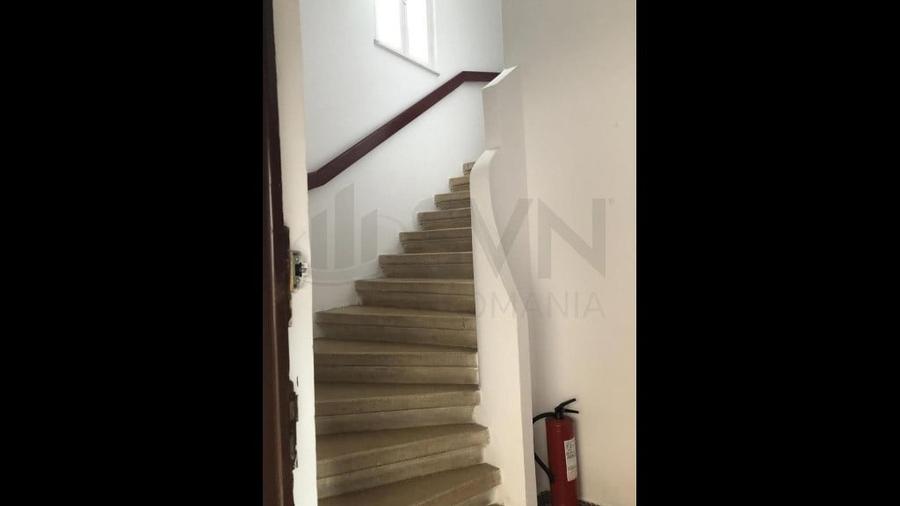 Apartament cu 3 camere decomandat în Casin
