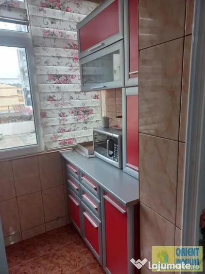 Apartament cu 2 camere decomandat în Casa de Cultură