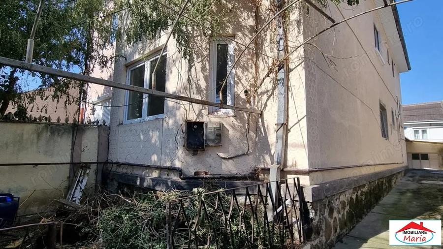 Casă cu 3 camere în Semicentral