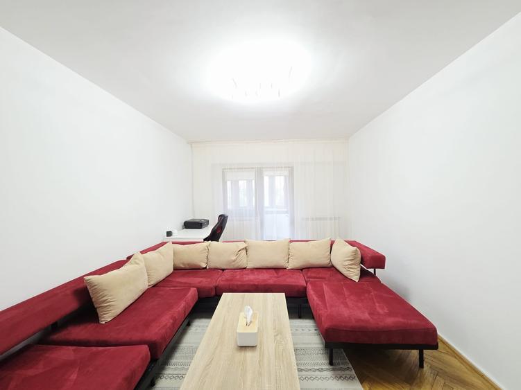 Apartament cu 3 camere decomandat în Mazepa 2
