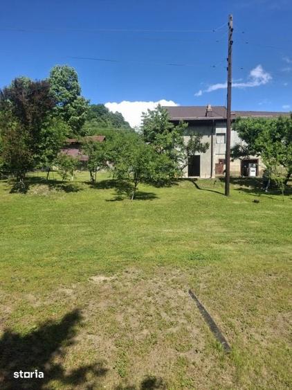 Casă cu 4 camere cu Teren 1000 Mp în Surani