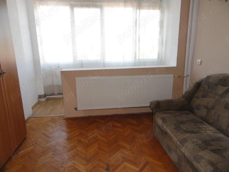 Apartament cu 2 camere decomandat în Romanilor