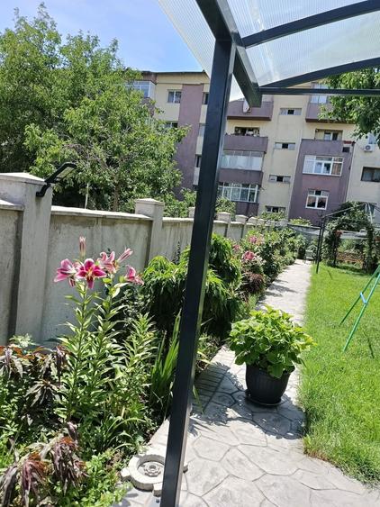 Casă cu 2 camere cu Teren 450 Mp în Gura Văii