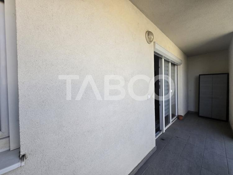 Apartament cu 2 camere decomandat, mobilat în Lupeni