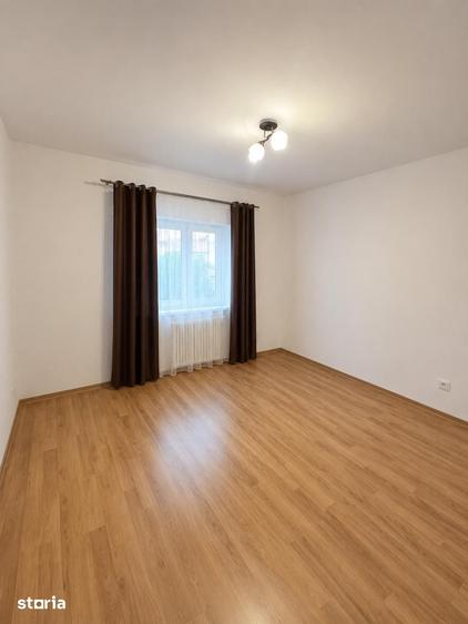 Casă cu 3 camere cu Teren 277 Mp în Cetate
