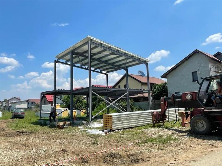 Casă individuală cu 4 camere cu Canalizare în Dragomirești-Vale