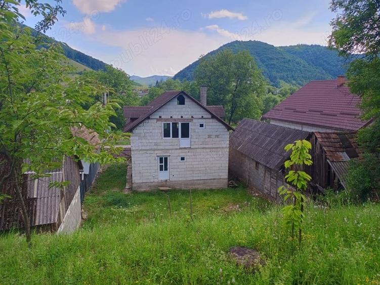 Teren de 150 mp, în Nepos