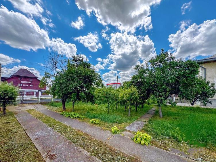 Casă cu 4 camere în Podu Iloaiei