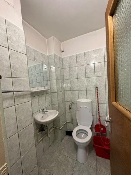 De inchiriat: Apartament 3 camere, 2 bai,2 balcoane etaj 2 Cartier Vasile Aron (Direct Proprietar)