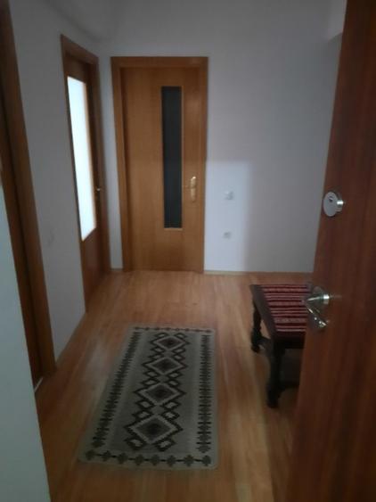 Apartament cu 3 camere decomandat în Negru Vodă