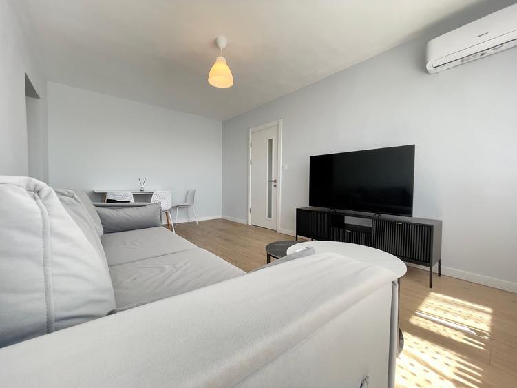 Apartament cu 2 camere semidecomandat, mobilat în Iancului