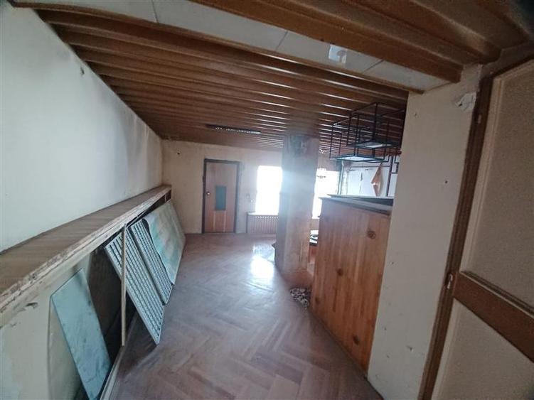 Casă individuală cu 11 camere cu Canalizare în Cișmigiu