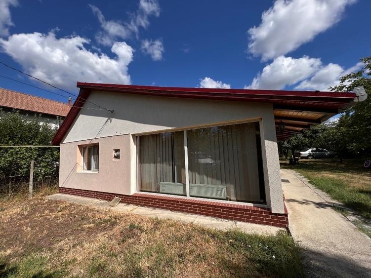 Casă individuală cu 2 camere cu Teren 1000 Mp în Moșnița Nouă