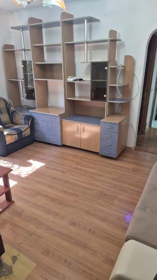 Apartament cu 2 camere semidecomandat în Ferentari