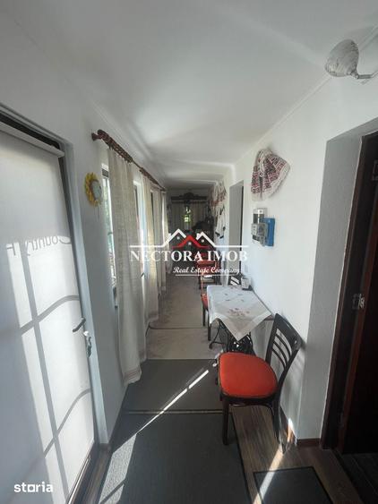 Casă cu 2 camere cu Teren 500 Mp în Central