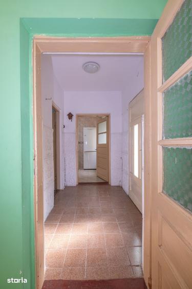 Casă cu 5 camere cu Teren 204 Mp în Central