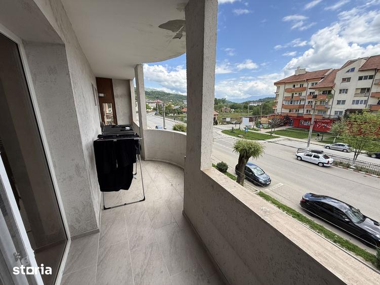 Apartament cu 3 camere în Uric