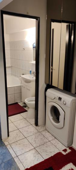 Garsonieră decomandată în Sud