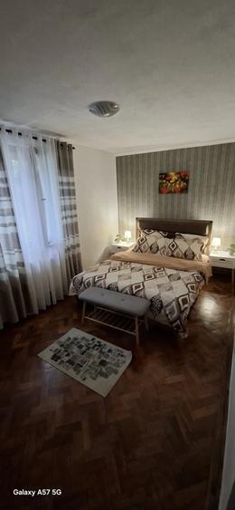 Apartament cu 4 camere decomandat în Central