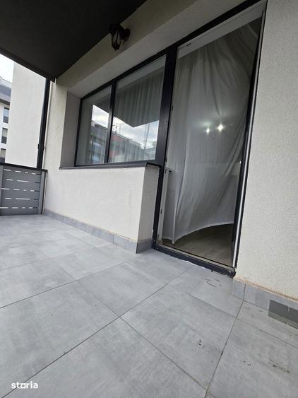 Apartament cu 3 camere decomandat în Dâmbul Rotund