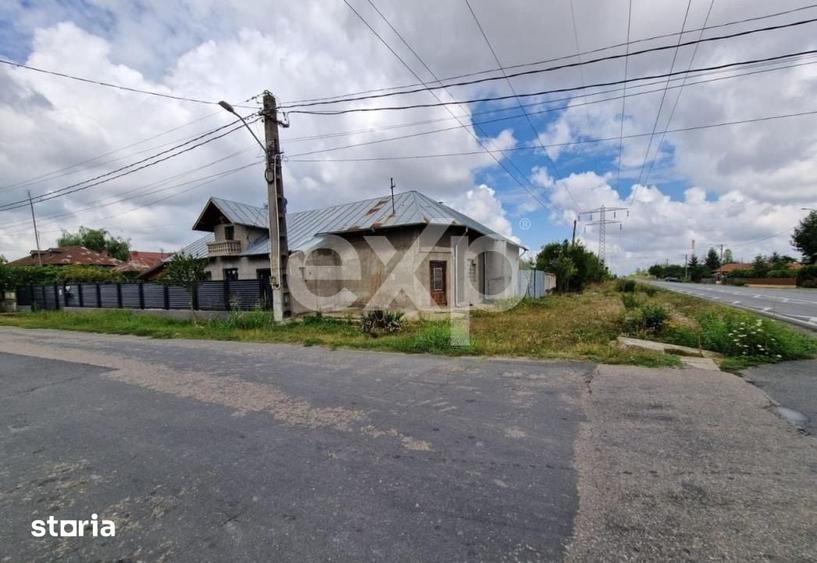 Casă cu 4 camere cu Teren 1600 Mp în Sălcioara