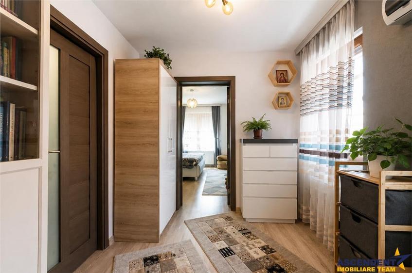 Casă cu 4 camere cu Teren 919 Mp în Sânpetru