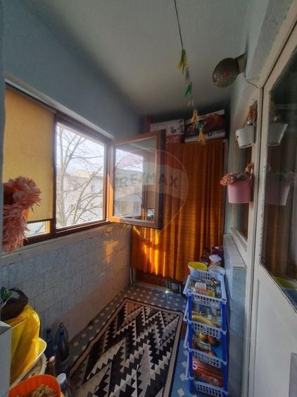 Apartament cu 2 camere decomandat în Est